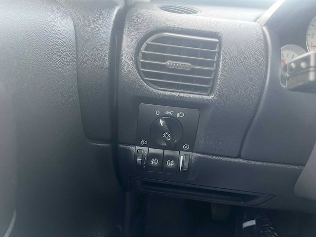 Opel corsa 1.2 16v silverline, 54-rv-xg - afbeelding 5 van  19