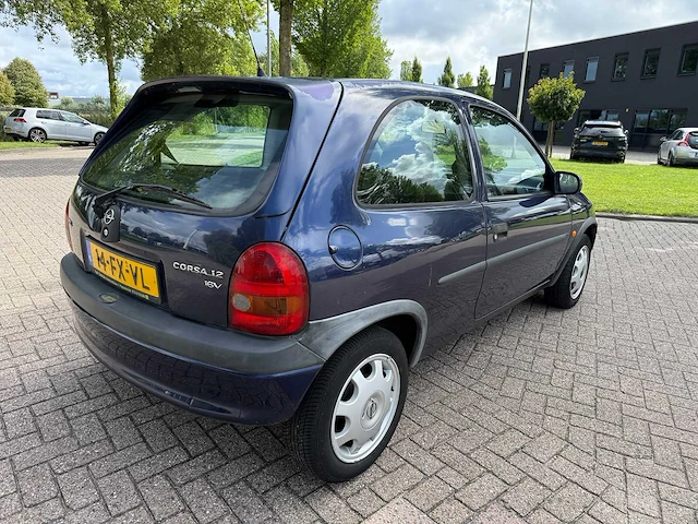 Opel corsa 1.2i-16v strada, 14-fx-vl - afbeelding 8 van  15