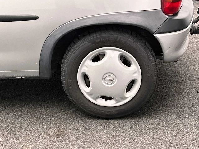 Opel corsa 1.2i-16v strada 1999 | xs-vn-48 - afbeelding 13 van  32