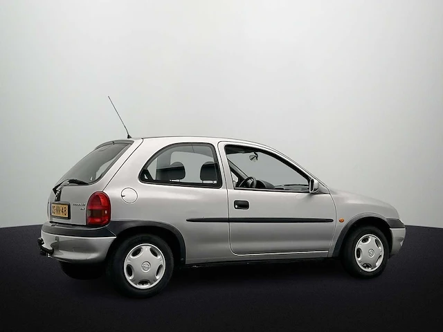 Opel corsa 1.2i-16v strada 1999 | xs-vn-48 - afbeelding 32 van  32