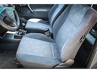 Opel corsa 1.2i-16v strada 68-dg-fh - afbeelding 2 van  12