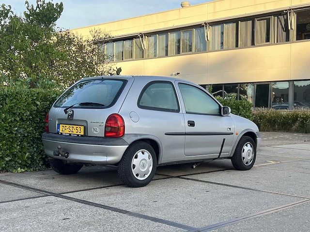 Opel corsa 1.2i-16v strada | zf-sz-53 - afbeelding 12 van  22