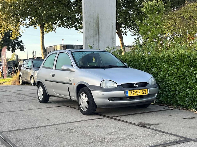 Opel corsa 1.2i-16v strada | zf-sz-53 - afbeelding 18 van  22
