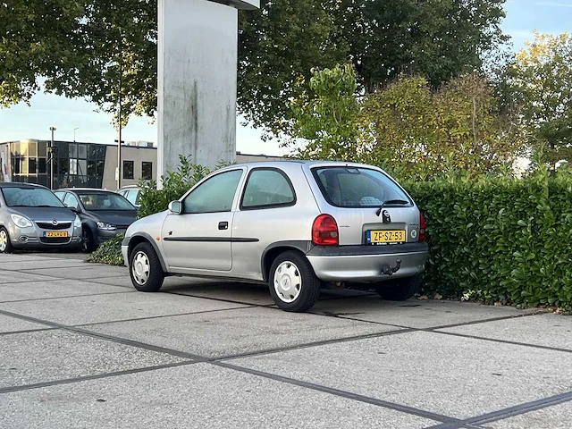 Opel corsa 1.2i-16v strada | zf-sz-53 - afbeelding 19 van  22