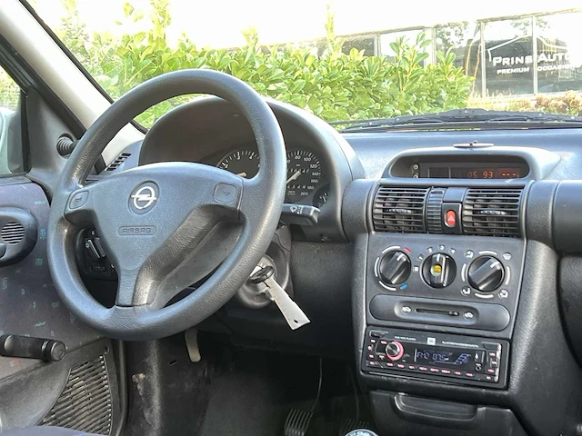 Opel corsa 1.2i-16v strada | zf-sz-53 - afbeelding 20 van  22