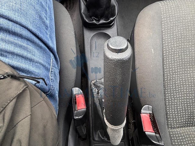 Opel corsa 1.2i xep 16v essentia,2005 - afbeelding 9 van  35