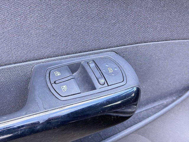 Opel corsa 1.3 cdti ecoflex s/s cosmo 2011 | 59-srn-9 - afbeelding 2 van  28