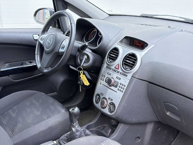 Opel corsa 1.3 cdti ecoflex s/s cosmo 2011 | 59-srn-9 - afbeelding 18 van  28