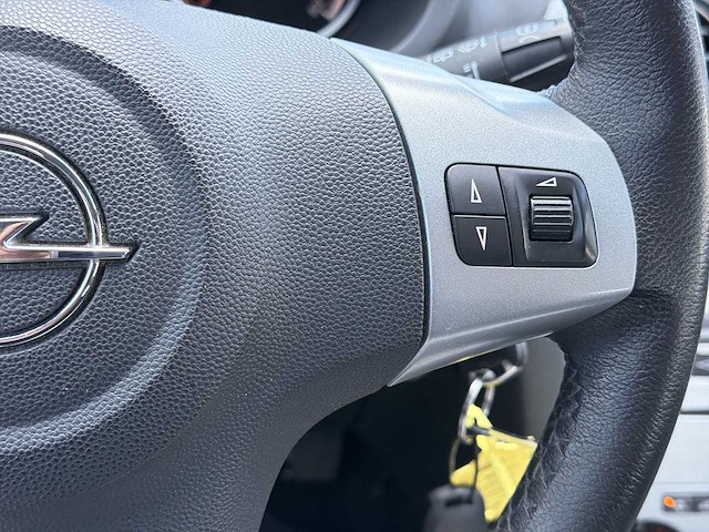 Opel corsa 1.3 cdti ecoflex s/s cosmo 2011 | 59-srn-9 - afbeelding 6 van  17