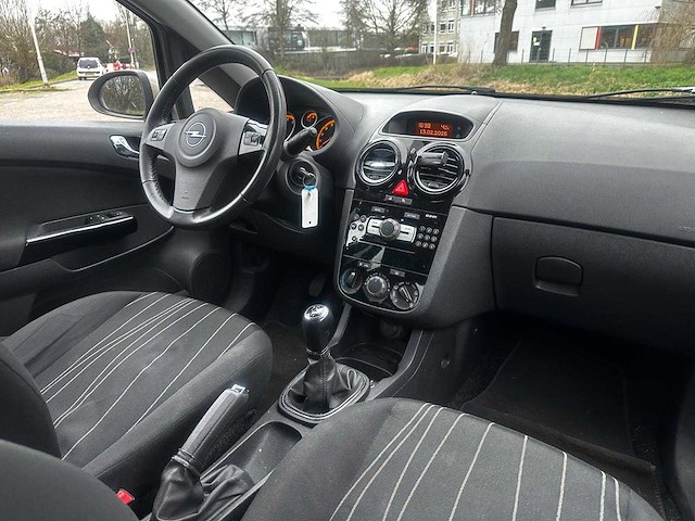 Opel corsa 1.4 16v '111' edition, 79-ldp-5 - afbeelding 10 van  19