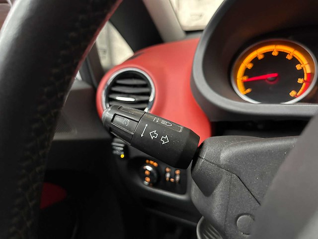 Opel corsa 1.4-16v 111 edit.lpg 87pk 2010, 44-lhz-3 - afbeelding 18 van  32
