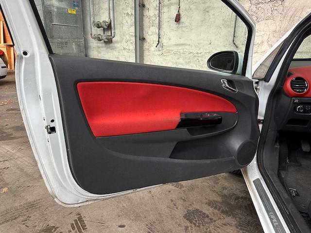 Opel corsa 1.4-16v 111 edit.lpg 87pk 2010, 44-lhz-3 - afbeelding 24 van  32