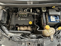 Opel corsa 1.4-16v 111 edit.lpg 87pk 2010, 44-lhz-3 - afbeelding 31 van  32