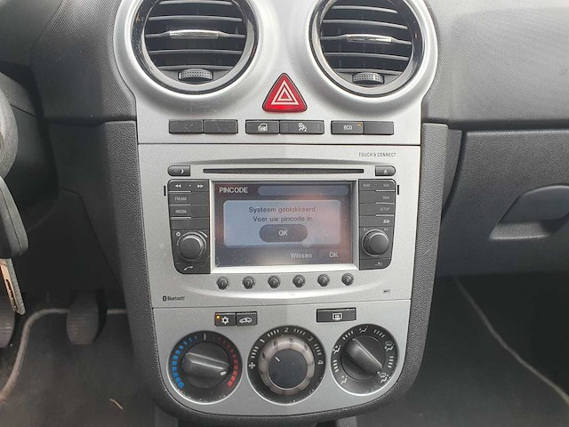 Opel corsa 1.4 16v anniversary edition, 31-ttx-3 - afbeelding 8 van  10