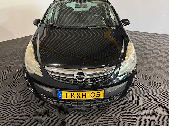 Opel corsa 1.4-16v cosmo, 1-kxh-05 - afbeelding 10 van  18