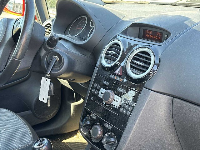 Opel corsa 1.4-16v cosmo 2007 | 28-tz-vk - afbeelding 7 van  21