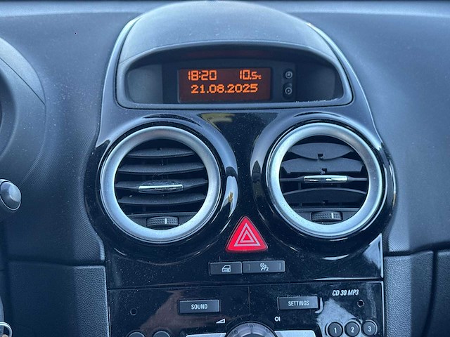 Opel corsa 1.4-16v cosmo 2007 | 91-tz-vk - afbeelding 11 van  28