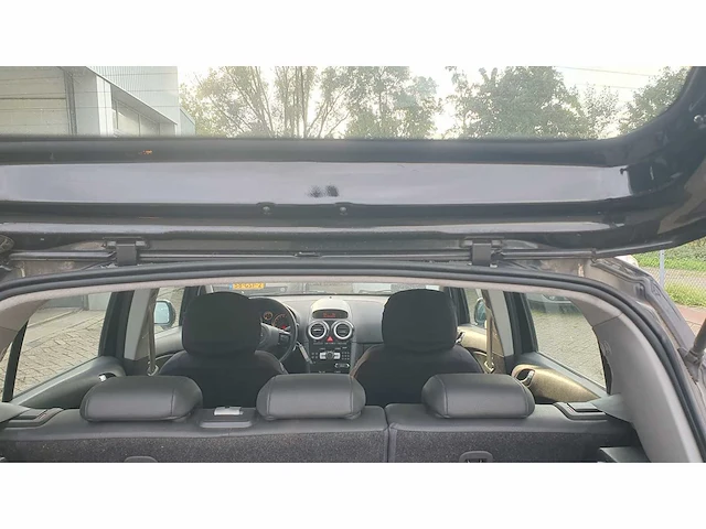 Opel corsa 1.4-16v cosmo, 95-ghd-8 - afbeelding 12 van  14