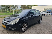 Opel corsa 1.4-16v cosmo, 95-ghd-8