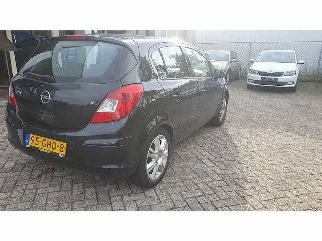 Opel corsa 1.4-16v cosmo, 95-ghd-8 - afbeelding 8 van  14