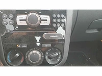 Opel corsa 1.4-16v cosmo, 95-ghd-8 - afbeelding 13 van  14
