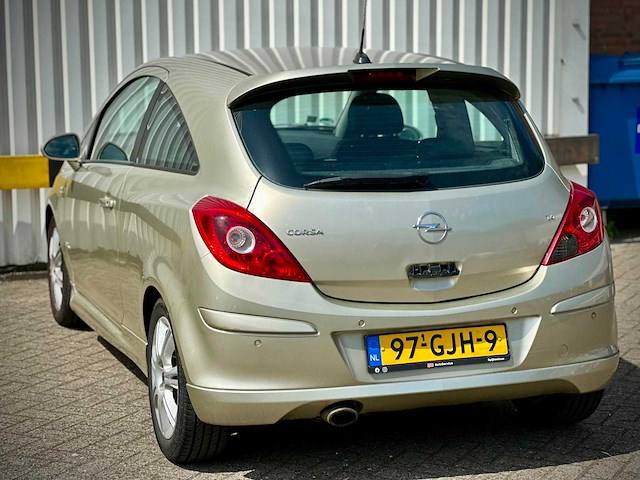 Opel corsa 1.4-16v cosmo , 97-gjh-9 - afbeelding 5 van  8