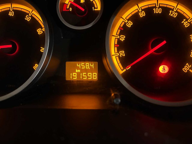 Opel corsa 1.4-16v edition, sz-865-l - afbeelding 2 van  16