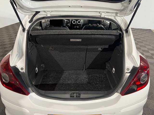 Opel corsa 1.4-16v edition, sz-865-l - afbeelding 11 van  16