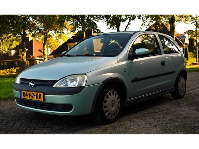 Opel corsa 1.4-16v elegance 2002 - afbeelding 1 van  18