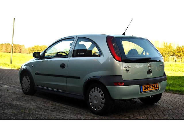 Opel corsa 1.4-16v elegance 2002 - afbeelding 15 van  18