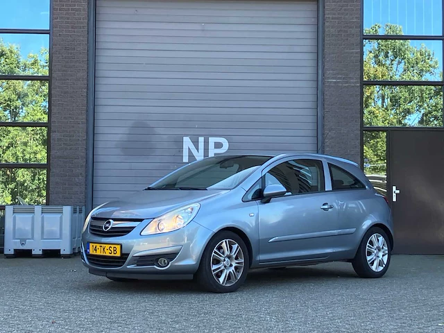 Opel corsa 1.4-16v enjoy, 14-tk-sb - afbeelding 1 van  10