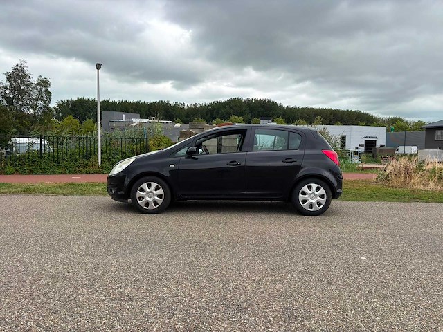 Opel corsa 1.4-16v enjoy | 18-kbd-4 i - afbeelding 1 van  9