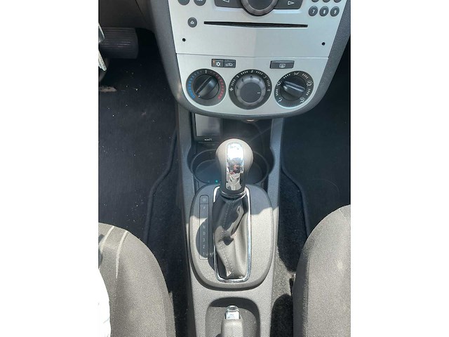 Opel corsa 1.4-16v enjoy 74-gxl-8 - afbeelding 1 van  5