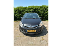 Opel corsa 1.4-16v enjoy 74-gxl-8