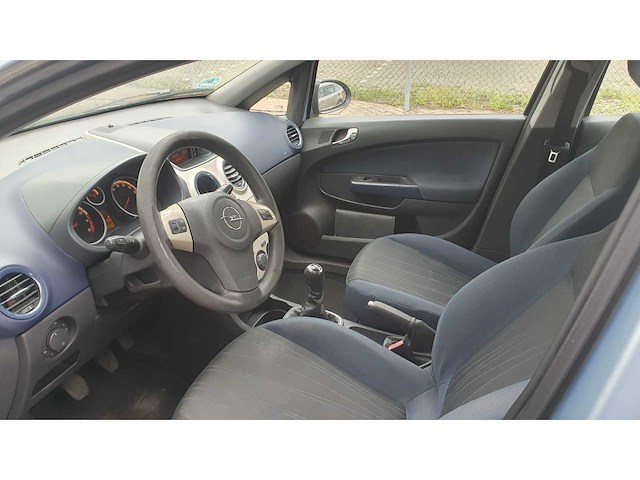 Opel corsa 1.4 16v enjoy, 98-glj-7 - afbeelding 3 van  5