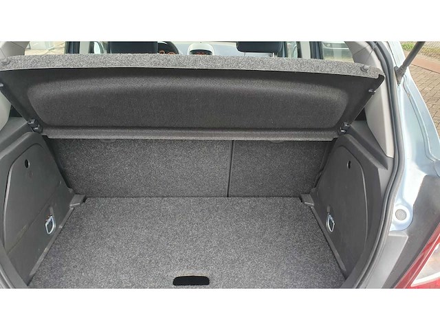 Opel corsa 1.4 16v enjoy, 98-glj-7 - afbeelding 2 van  10