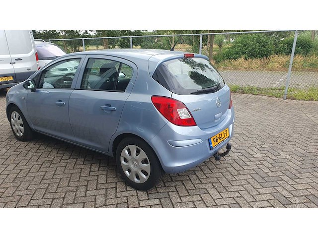 Opel corsa 1.4 16v enjoy, 98-glj-7 - afbeelding 5 van  10