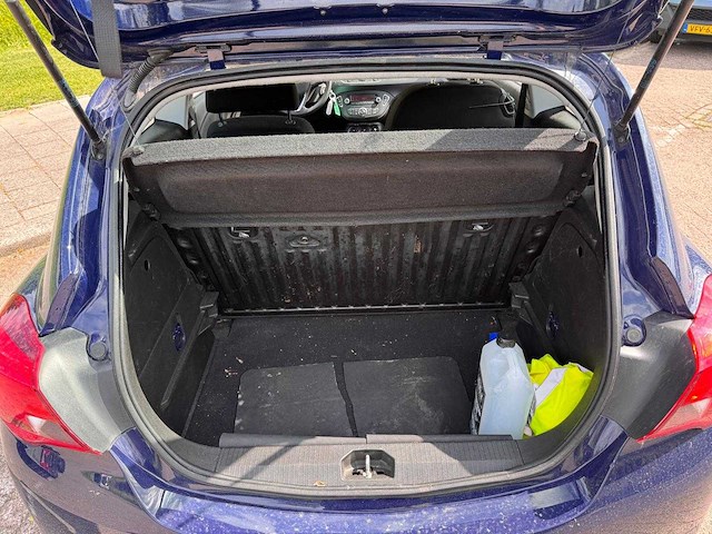 Opel corsa 1.4 edition,* hp-842-l - afbeelding 2 van  10
