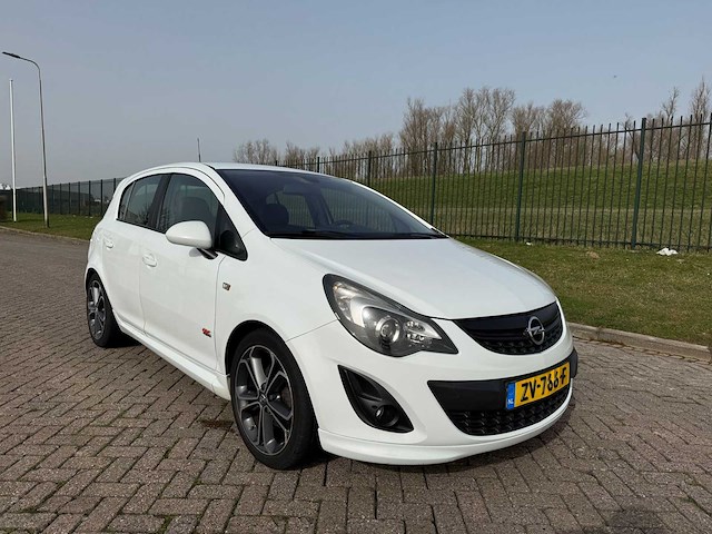 Opel corsa 1.4 turbo cosmo, zv-766-f - afbeelding 2 van  5