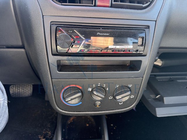 Opel corsa 1.4i xep 16v essentia easytronic 90 at, 2003 - afbeelding 4 van  25