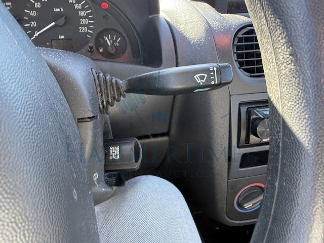 Opel corsa 1.4i xep 16v essentia easytronic 90 at, 2003 - afbeelding 8 van  25