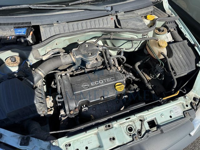 Opel corsa 1.4i xep 16v essentia easytronic 90 at, 2003 - afbeelding 14 van  25