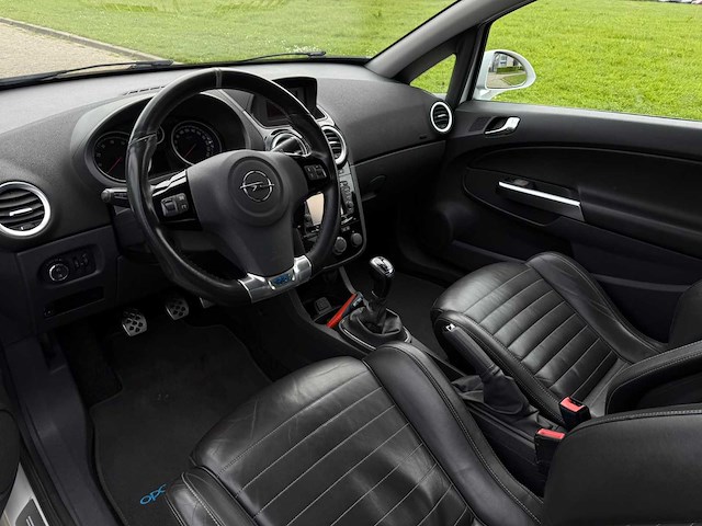 Opel corsa 1.6 16v turbo opc, z-427-lb - afbeelding 16 van  19