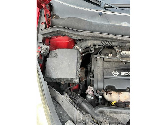 Opel corsa 82-xb-lv - afbeelding 1 van  7