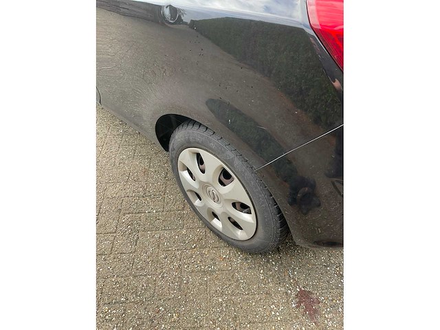 Opel corsa 93-gtd-9 - afbeelding 2 van  31