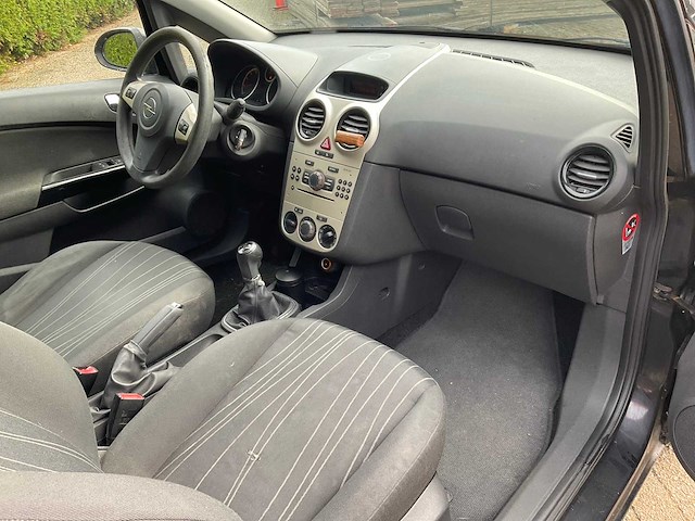 Opel corsa 93-gtd-9 - afbeelding 9 van  31