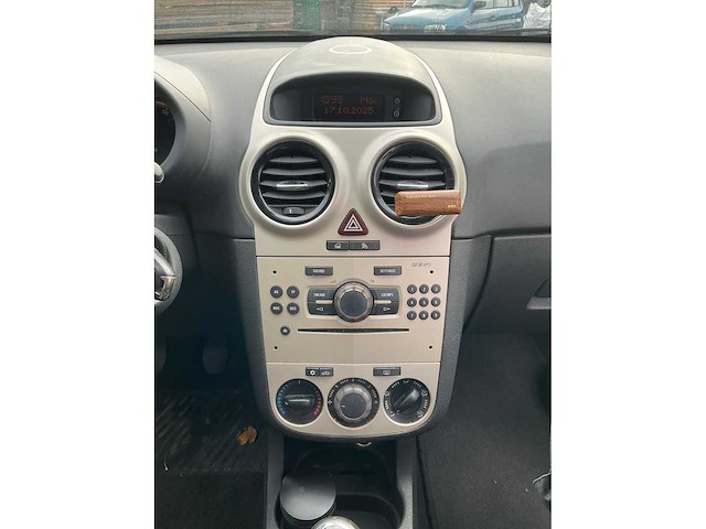 Opel corsa 93-gtd-9 - afbeelding 16 van  31