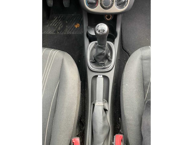 Opel corsa 93-gtd-9 - afbeelding 17 van  31