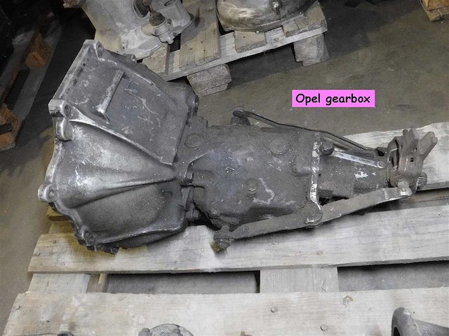 Opel gt 1900 engine | original german classic sports car engine - afbeelding 10 van  26