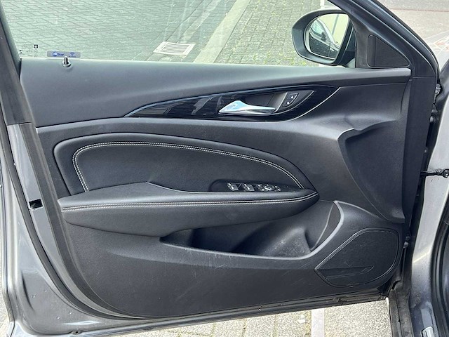 Opel insignia sports tourer 1.6 cdti et innovation 2018 | l-360-nd - afbeelding 13 van  33